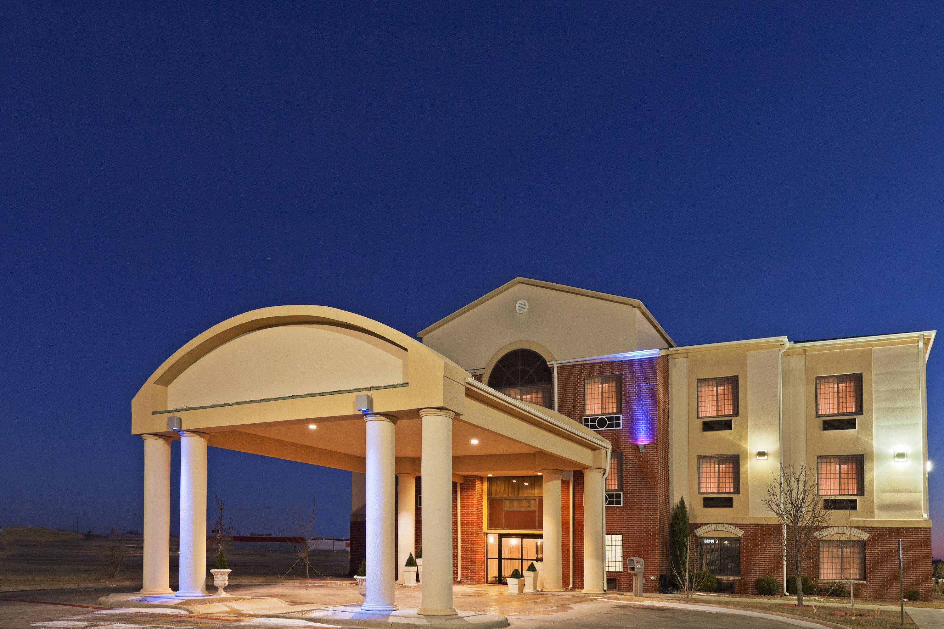 Holiday Inn Express Hotel & Suites Plainview By Ihg Luaran gambar